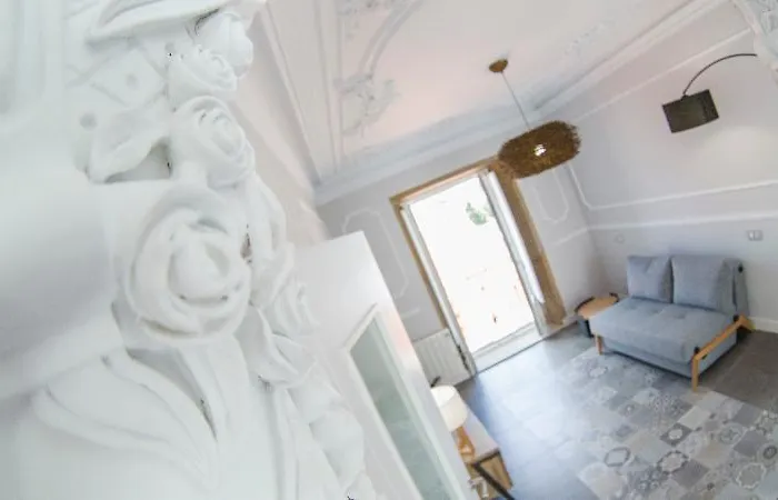 Abastos Scq By En Casa 5*