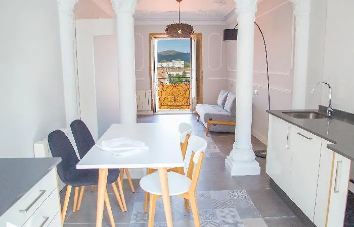 Abastos Scq By Como En Casa 5*